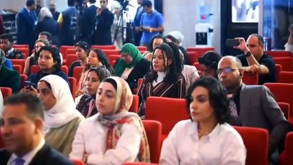وزارة الهجرة تنظم جلسة حوارية بعنوان "نحو صفر انبعاثات كربونية" ضمن فعاليات قمة المناخ
