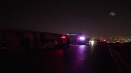 GAZİANTEP - Patlayıcıyla temel açma çalışmasında etrafa saçılan taşlar 2 kişiyi yaraladı