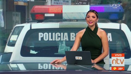 Vecinos captan el momento de una persecución de dos patrullas a un conductor que no dudó en saltarse el control policial