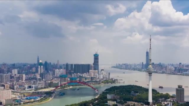 Türk Akademisyen: Çin'in Ekonomik Forumu Uluslararası Ticareti ve Yatırımı Teşvik Etmenin Yollarını Arıyor