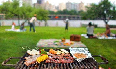 بلدية عجمان تحظر التدخين والشواء في الحدائق والمرافق العامة