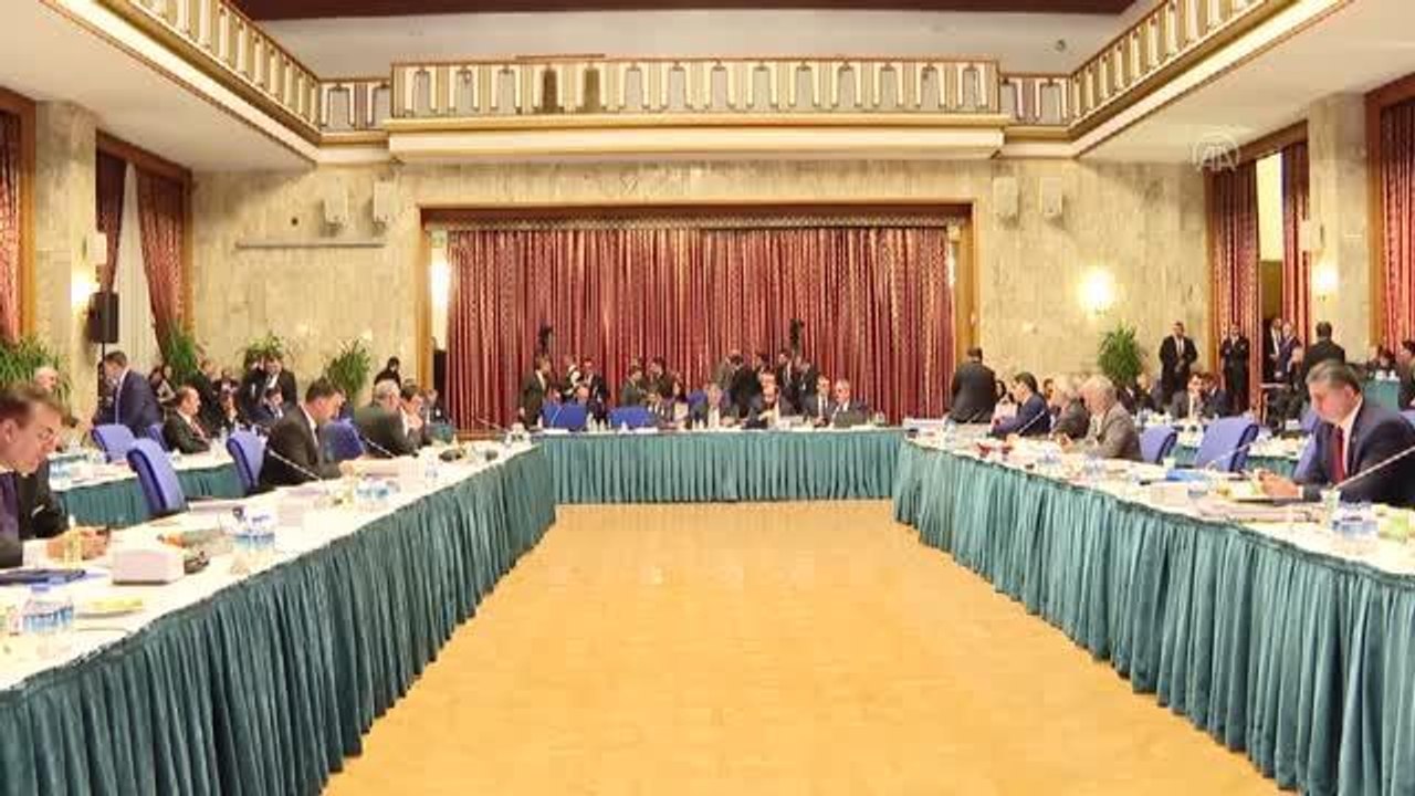Nebati: "Yıllık enflasyonun, aralık ayından itibaren belirgin bir gerileme kaydedeceğini öngörüyoruz"