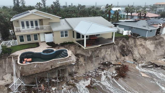 'I just started bawling:' Witness describes watching homes collapse amid Nicole's effects in Florida
