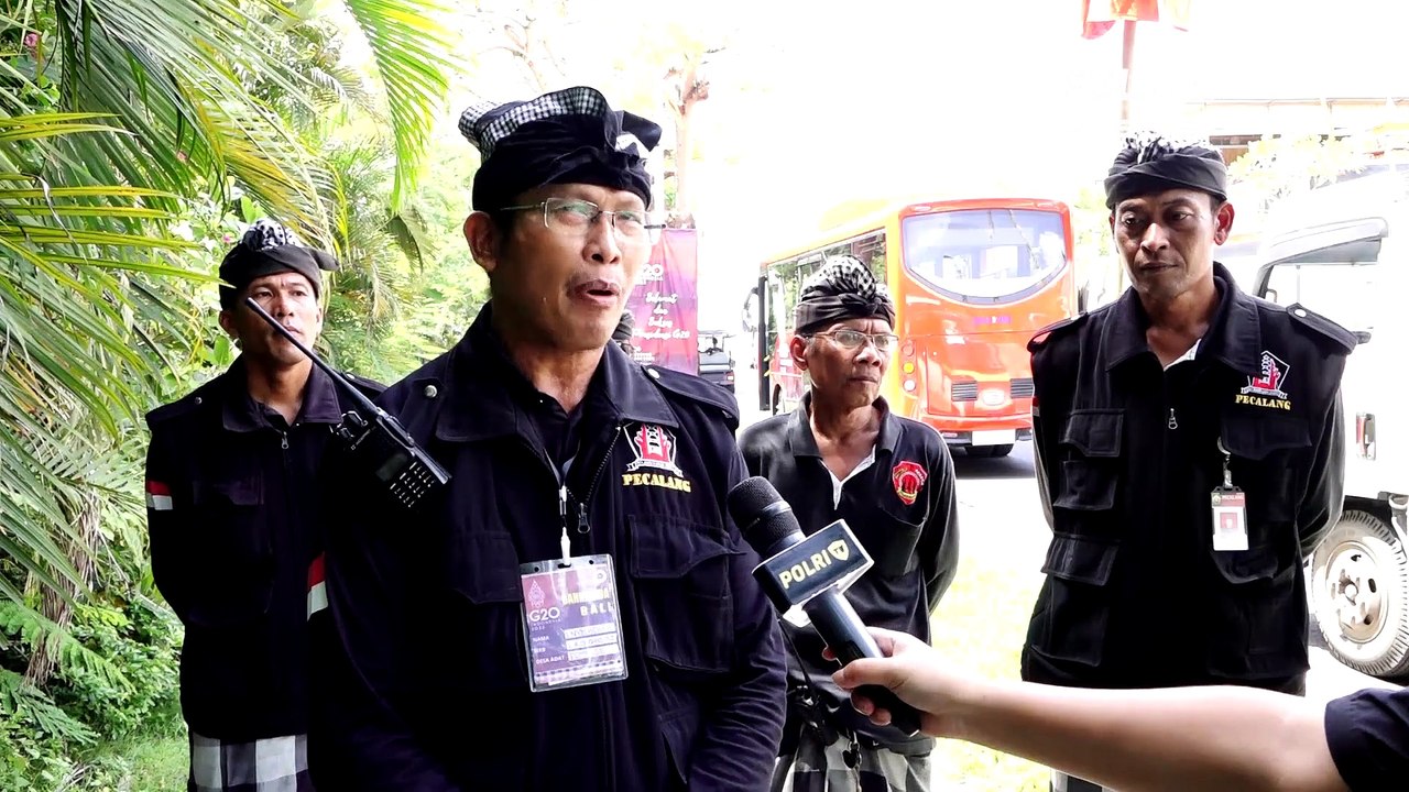 Bankamda Desa Adat Peminge Bantu Pengamanan Penyambutan Tamu VVIP KTT G20 Di Hotel Apurva Kempinski