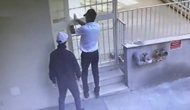 Catania - Duplicavano chiavi trovate in auto parcheggiate e rubavano nelle case: 3 arresti (11.11.22)