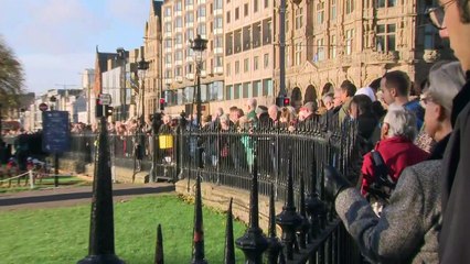 Nation falls silent to mark Armistice Day