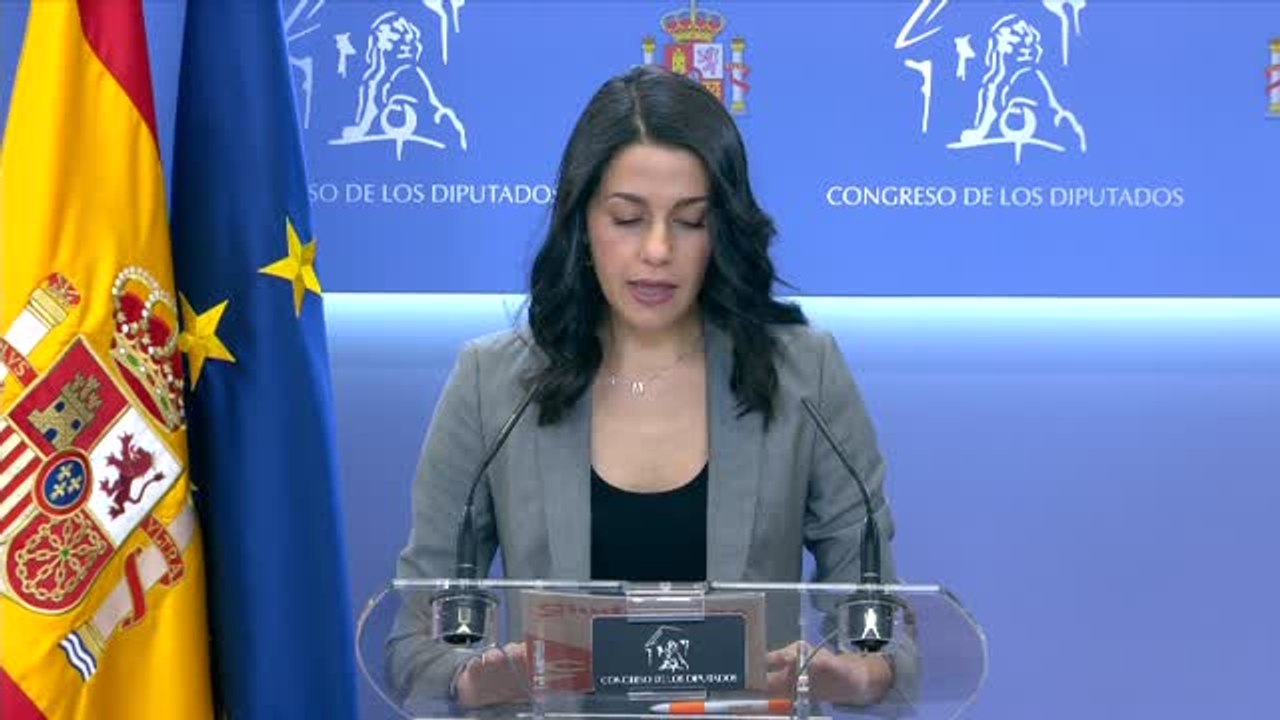 Arrimadas acusa a Sánchez de "apadrinar el próximo golpe de Estado" y anima a Feijóo a presentar una moción de censura