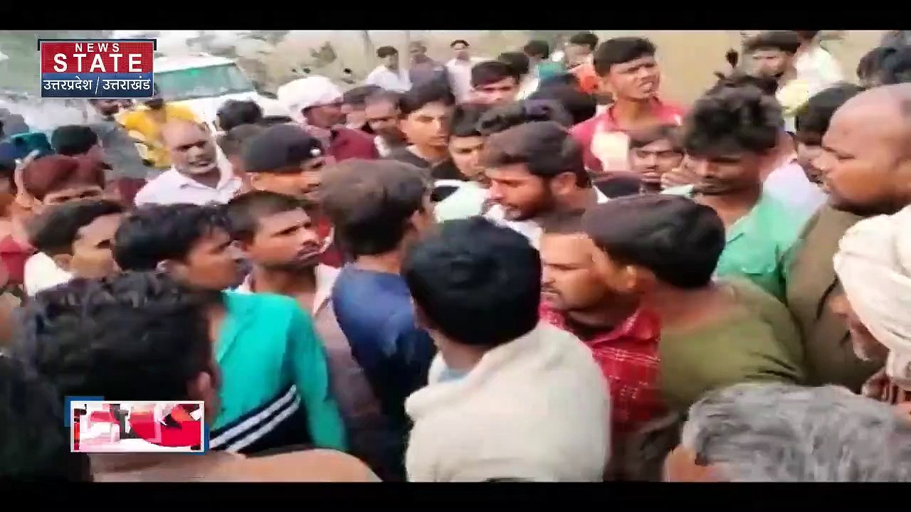 Siddharthnagar News: सड़क किनारे खड़े ट्रैक्टर को मारी टक्कर