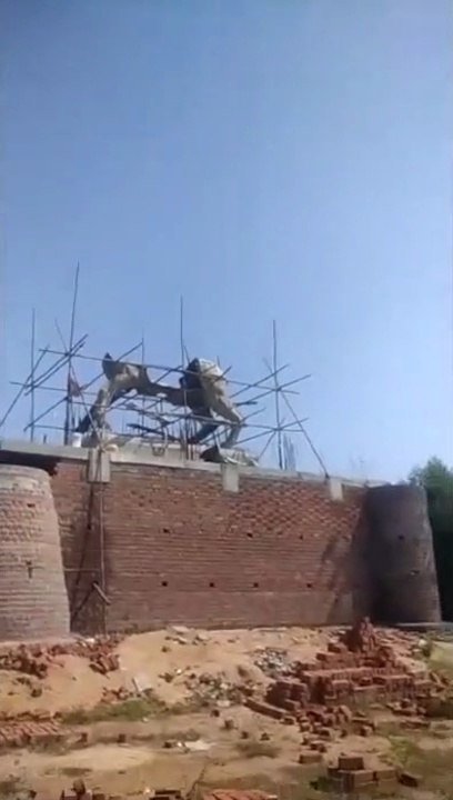 atikashsingh, kothakotha pet mein 25 feet ki Shivaji ki murthi ka part 1