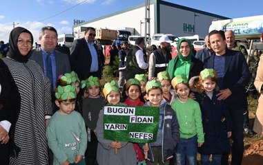 Tuzla'da Milli Ağaçlandırma Günü'nde şehit ve gaziler için ağaç dikildi