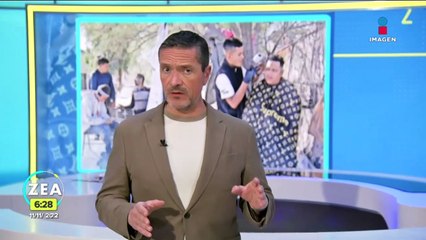 Migrante venezolano pone barbería en la frontera México-Estados Unidos