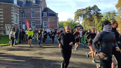 Le départ de la course du château de Monceau