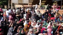 Pakistan'da sağlık çalışanları gösteri düzenledi