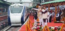 वंदे भारत ट्रेन, 52 सैंकंड में 100 किलोमीटर प्रति घंटे की गति पकड़ती है