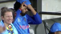 Rahul Dravid's heart winning gesture for Rohit Sharma When he was sad in Dug out after lost vs Eng
