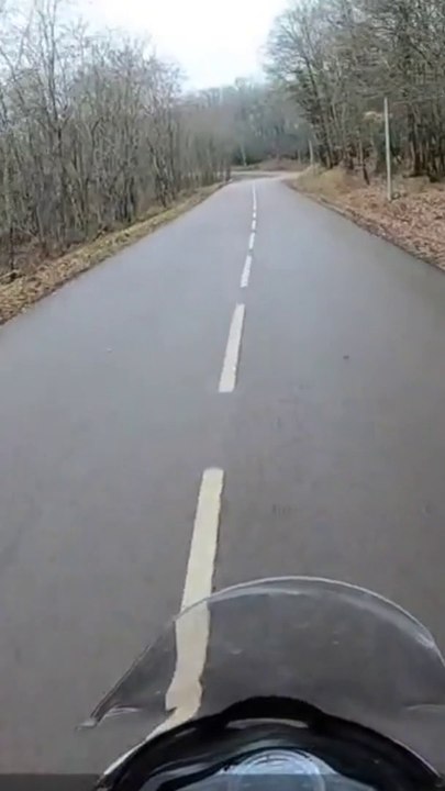 La montée dans les gorges du Narvau dans le Morvan
