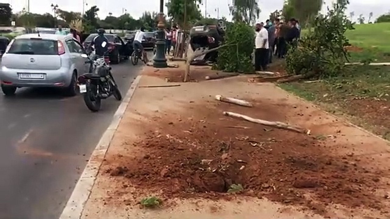 نجاة سائق بأعجوبة من حادثة سير بمدينة الرباط