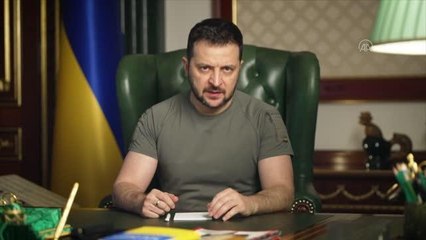 Ukrayna Devlet Başkanı Zelenskiy: "Bugün tarihi bir gün, Herson'a geri dönüyoruz"