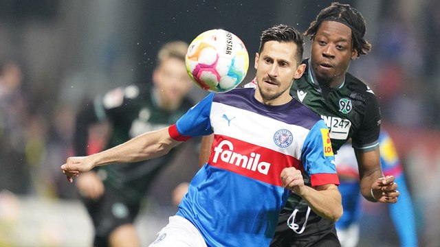 Holstein Kiel v Hannover 96