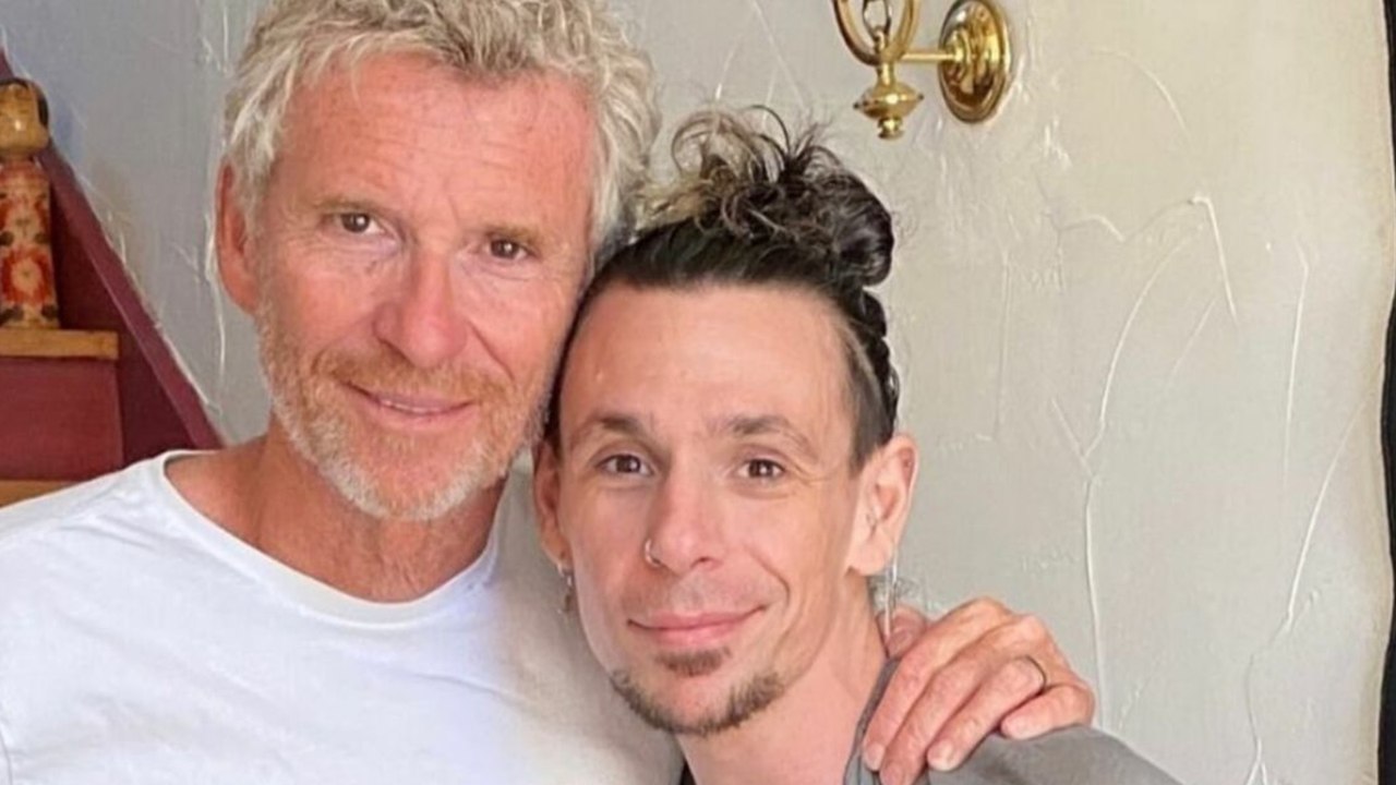 VOICI : « On ne t’oublie pas " : Denis Brogniart rend un vibrant hommage à Bertrand-Kamal (1)