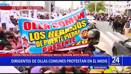 Dirigentes de ollas comunes hacen plantón y exigen más presupuesto al MIDIS