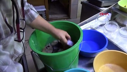 2 kiloluk kavanozlarda 350 liradan satışta