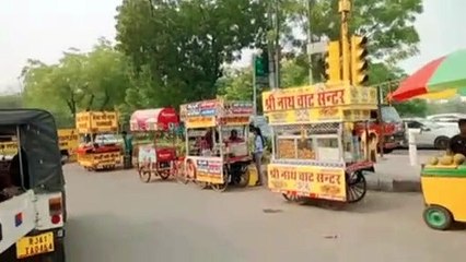 सतर्कता शाखा का डंडा चला, आठ वाहनों में सामान जब्त