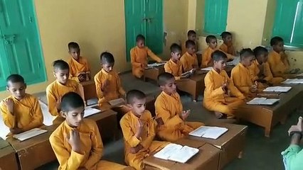 ऐसा गुरुकुल जहां छात्र पढ़ते हैं वैदिक संग आधुनिक शिक्षा