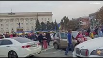 Ucranianos celebram retirada das tropas russas de Kherson