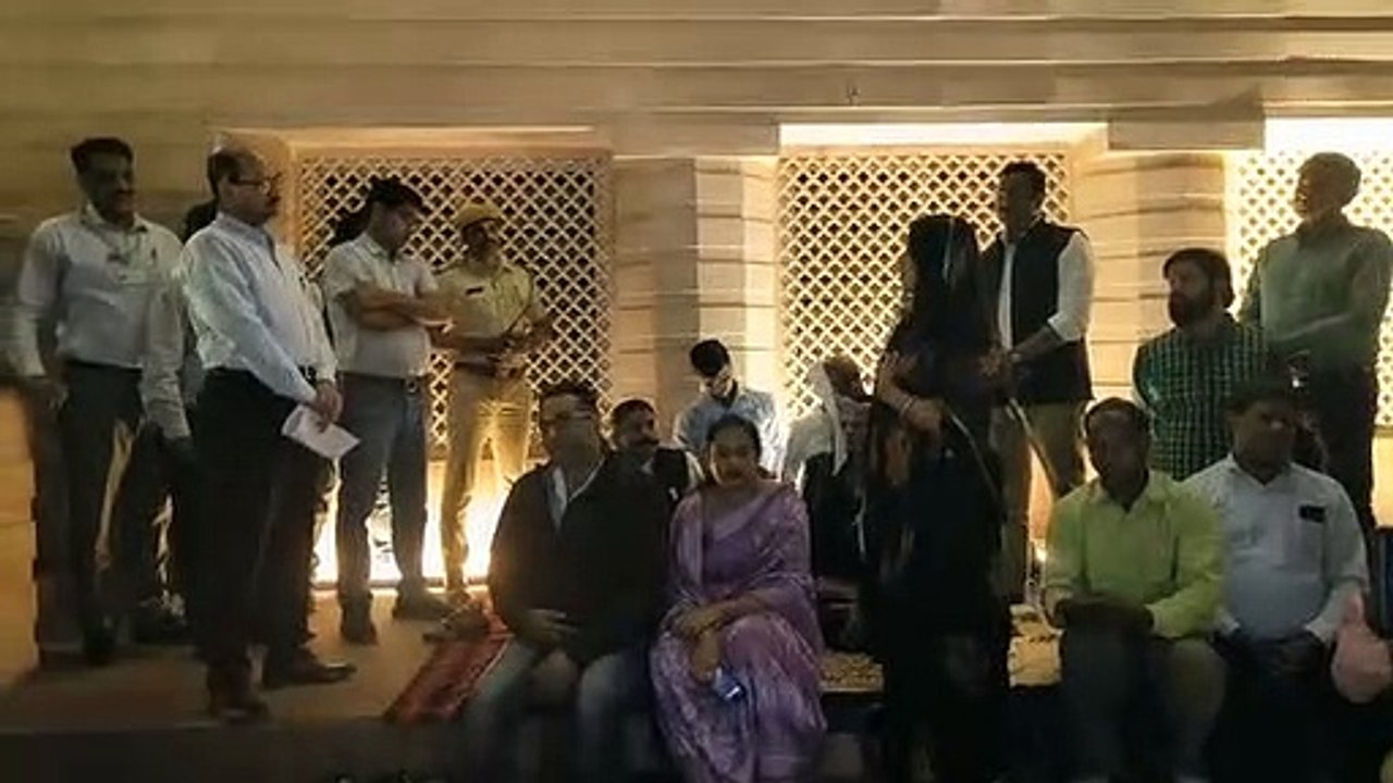 बीन नहीं अब भैंस के आगे बजती है बांसुरी...जयपुर...
