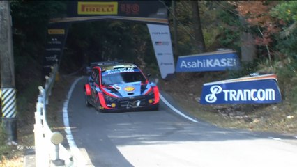 Video herunterladen: WRC - Rallye du Japon 2022 - Samedi 1/2