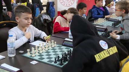 Yalova Subaşı'da Satranç Turnuvası Heyecanı