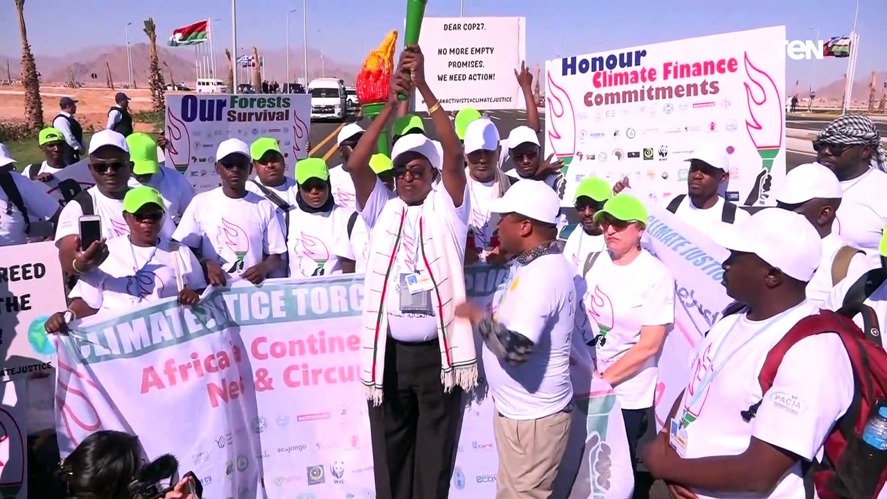 على الدول الغنية أن تدفع ثمن التغيرات المناخية..100 أفريقي يمثلون 57 دولة في مسيرة العدالة المناخية