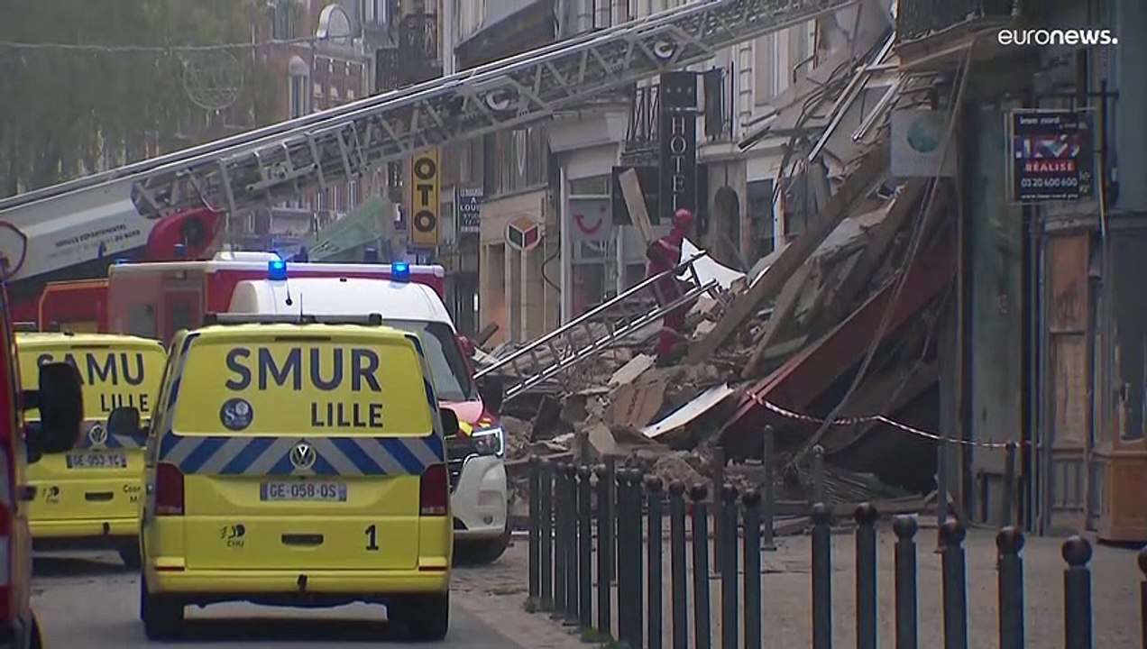 Zwei Gebäude in Lille eingestürzt: Retter suchen nach verschüttetem Arzt
