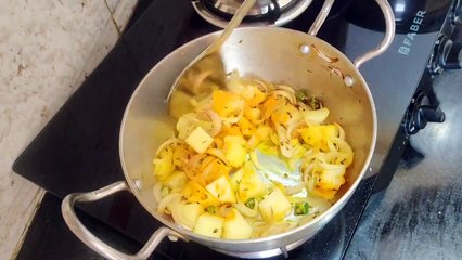 Aloo Pyaj ki sabji kaise banaye-आलू प्याज की चटपटी सब्जी देखते ही खाने का मन करेगा