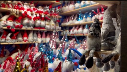 Vienne: ouverture du marché de Noël au pied de la cathédrale Saint-Étienne