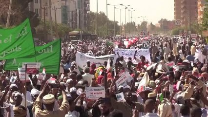 Sudan'da "dış müdahale karşıtı protesto" düzenlendi