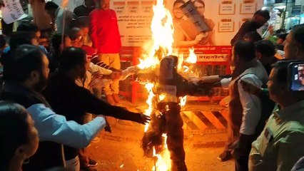 下载视频: BJP workers burnt effigies of Mamta Banerjee and Akhil Giri