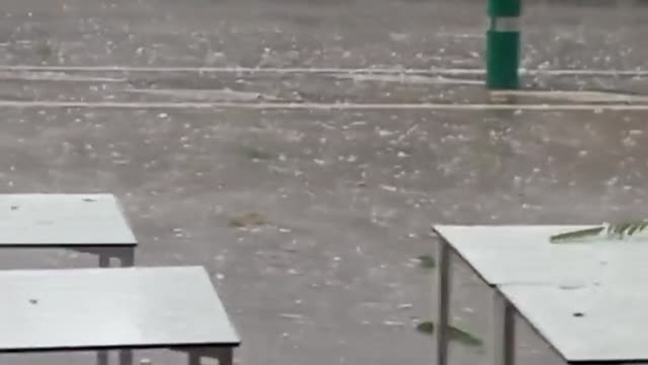 Aldaia, Torrent y Manises, inundadas por la gota fría