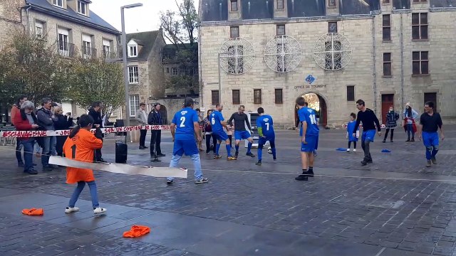 Le collectif Urgence climat Alençon organise une action pour dénoncer les conditions humaines déplorables du Qatar 2022