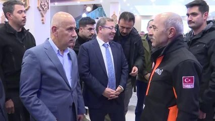 Vatandaşlar "Deprem Anı Ülke Tatbikatı"nı evinde uyguladı