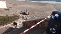 Destrozos en el mobiliario urbano y en las playas y coches atrapados, por las tormentas en Alicante