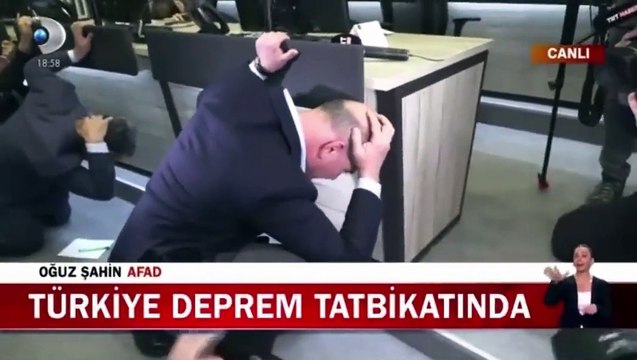 Deprem tatbikatı sırasında AFAD’da, Edis'in 'Martılar' şarkısının çalması sosyal medya gündem oldu