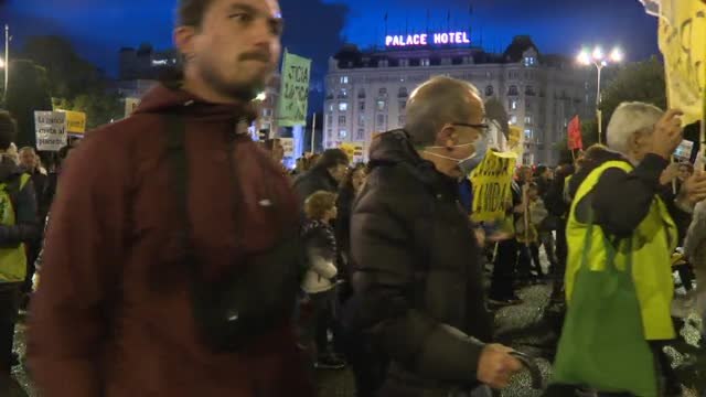 Miles de personas claman por una Justicia energética y climática en Madrid