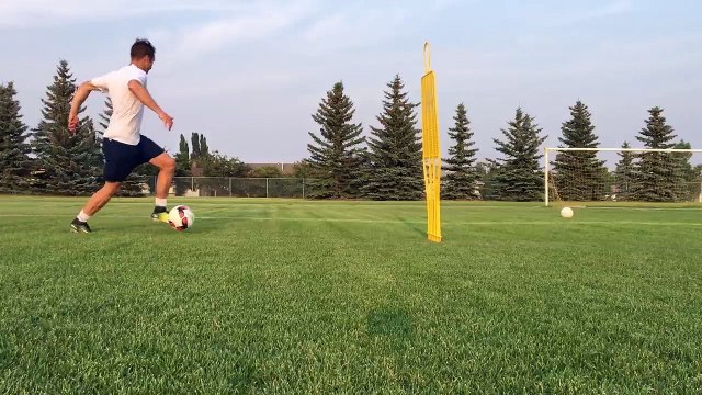 8 Easy Skill Moves To Beat A Defender | Easy Soccer Skills To Beat a Defender | Easy Soccer Moves