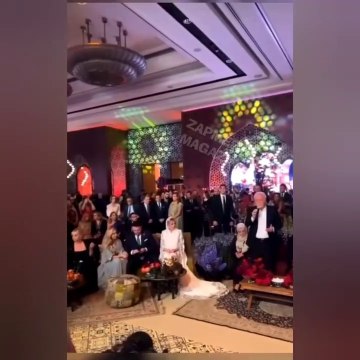 İmam nikahını Nihat Hatipoğlu'nun kıydığı düğünde dansözler sahne aldı