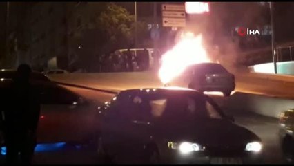 Ankara'da hareket halindeki araç alevlere teslim oldu