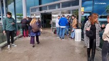 إعادة فتح مطار فالنسيا بعد تعليق عدد من الرحلات بسبب سوء الأحوال الجوية