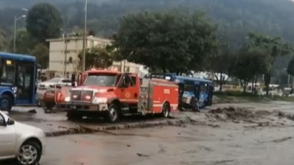 Impresionantes videos de inundaciones en Bogotá por el desbordamiento del río Molinos