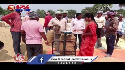 Farmers Suffer With Huge Paddy Stocks, Dremands State Govt To Purchase Paddy _ V6 Teenmaar (1)